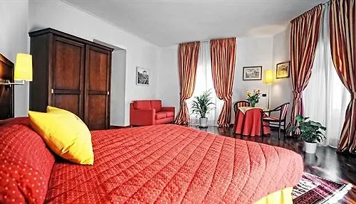 & 4* Рим